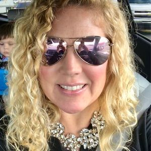 Meet your Posher, Rebecca